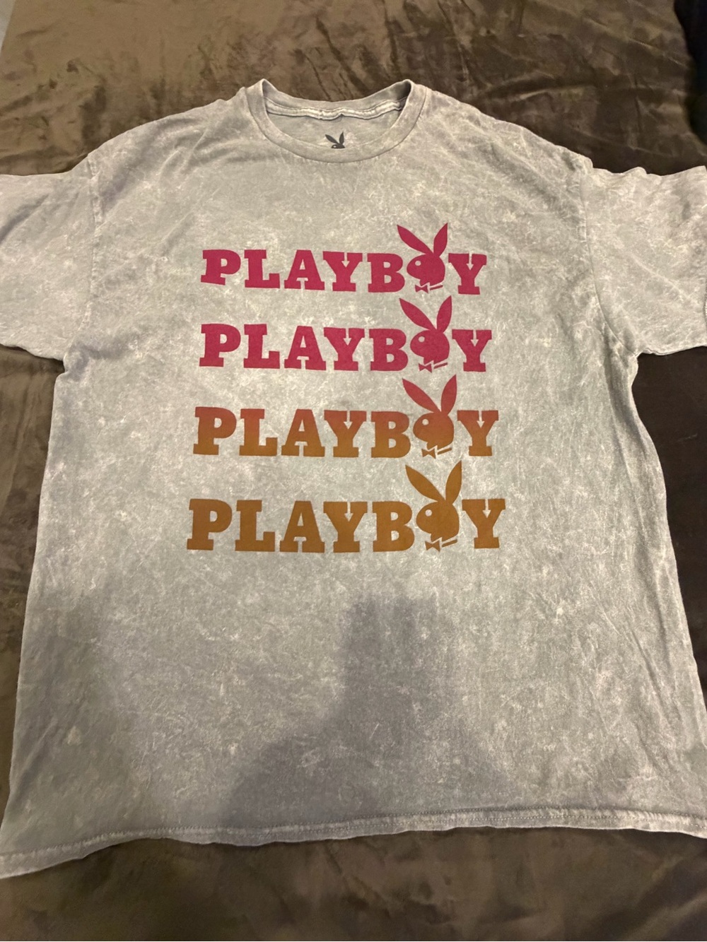 PLAYBOY Kids Short-Sleeve Logo Tee in Gray with Pink & Brown Prints